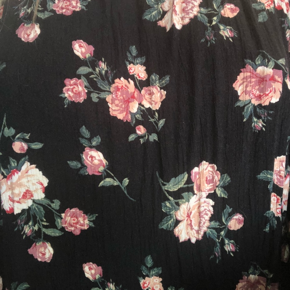 Medium American Eagle off the shoulder top